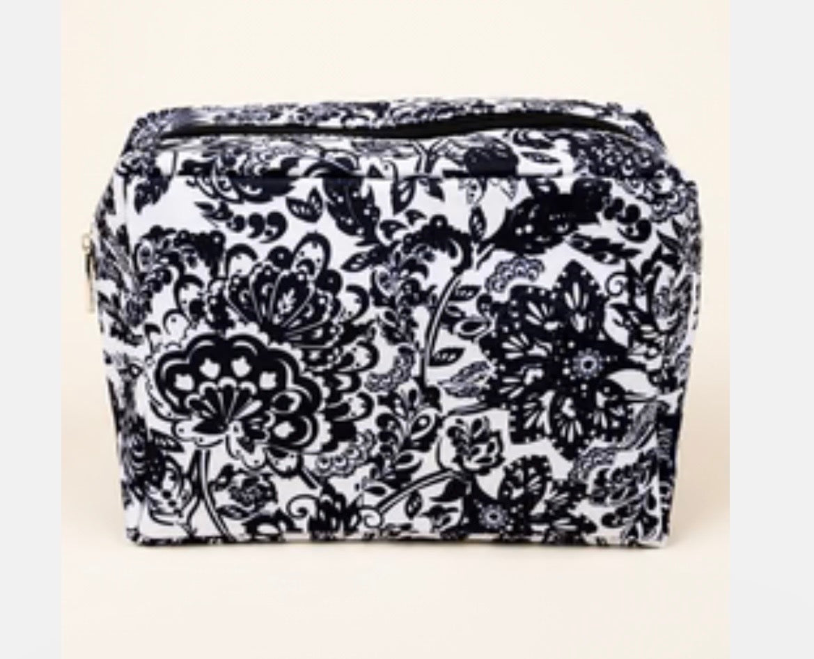 Black & White Toile Cosmetic Bag
