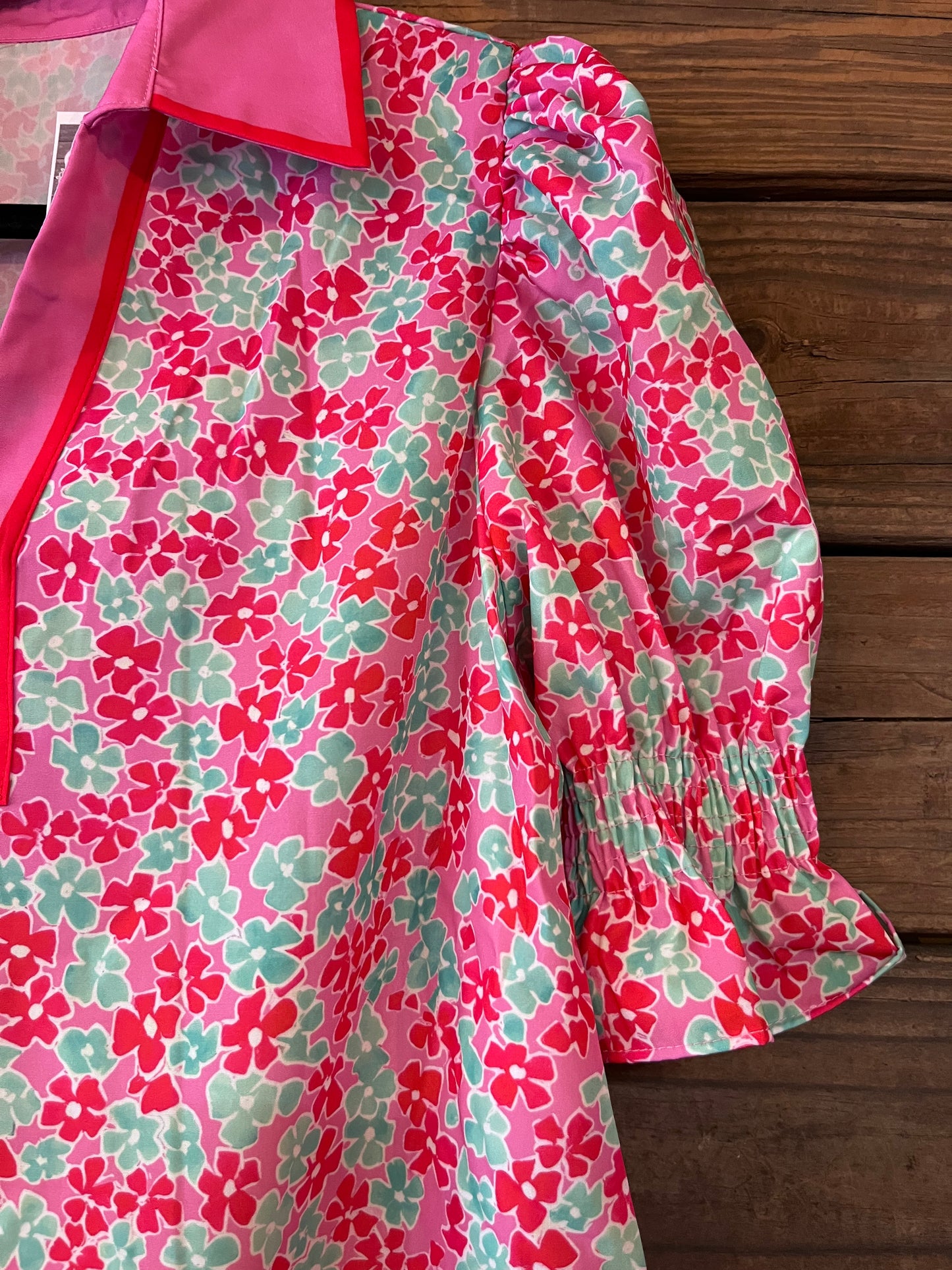 Floral Green&Pink VNeck Top