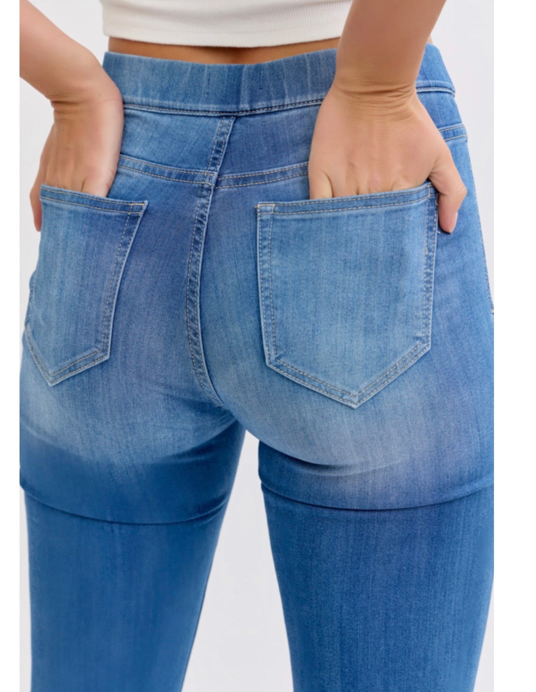 Cello Mid Rise Pull On Flares